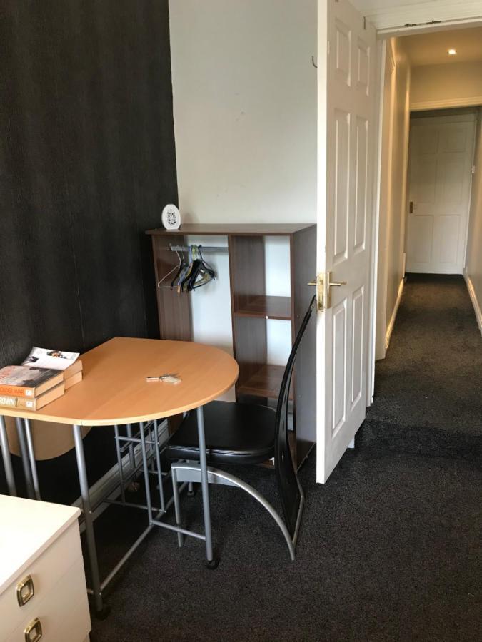 Private Double Room Near City Centre, Coventry Buitenkant foto